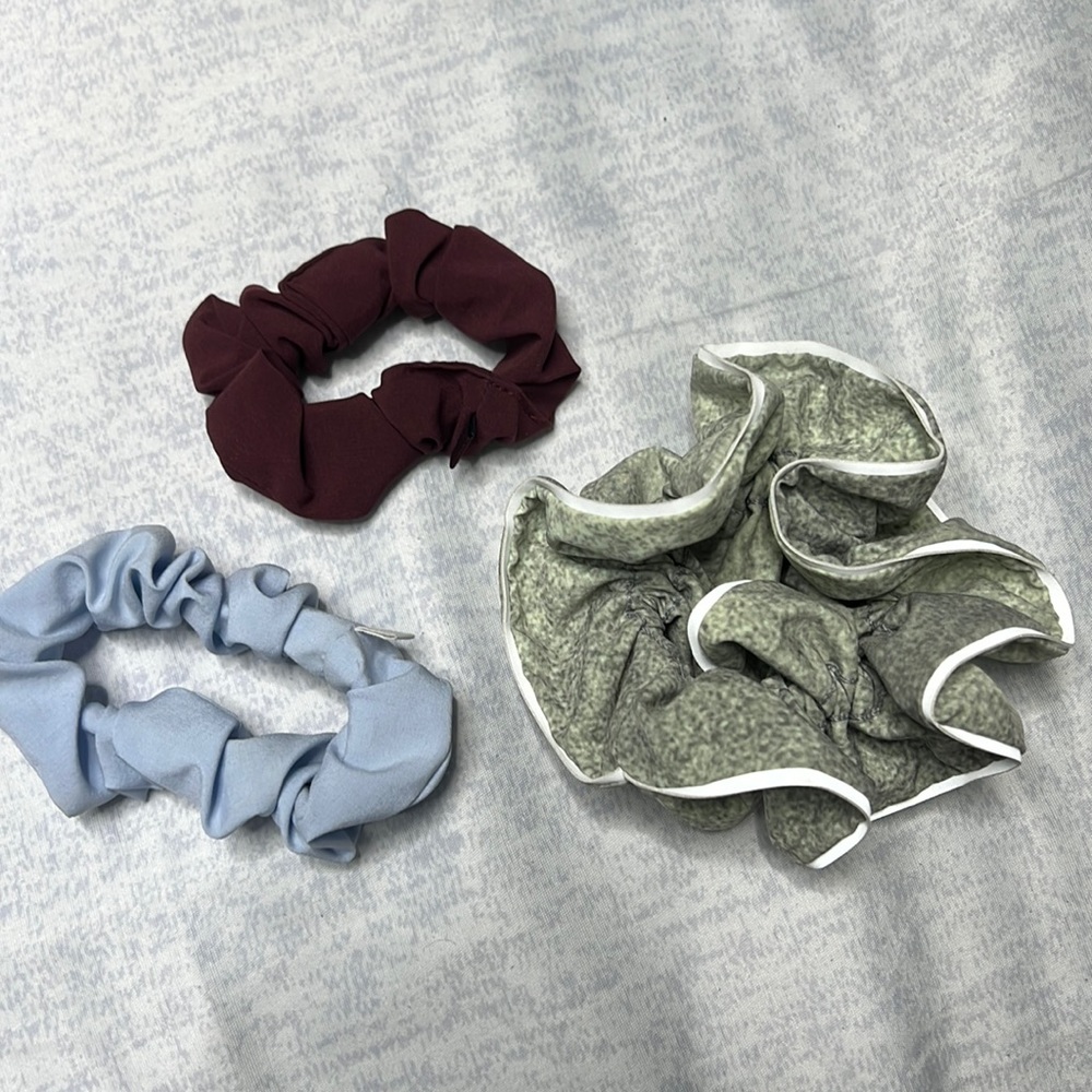 Bundle of 3 lululemon scrunchies